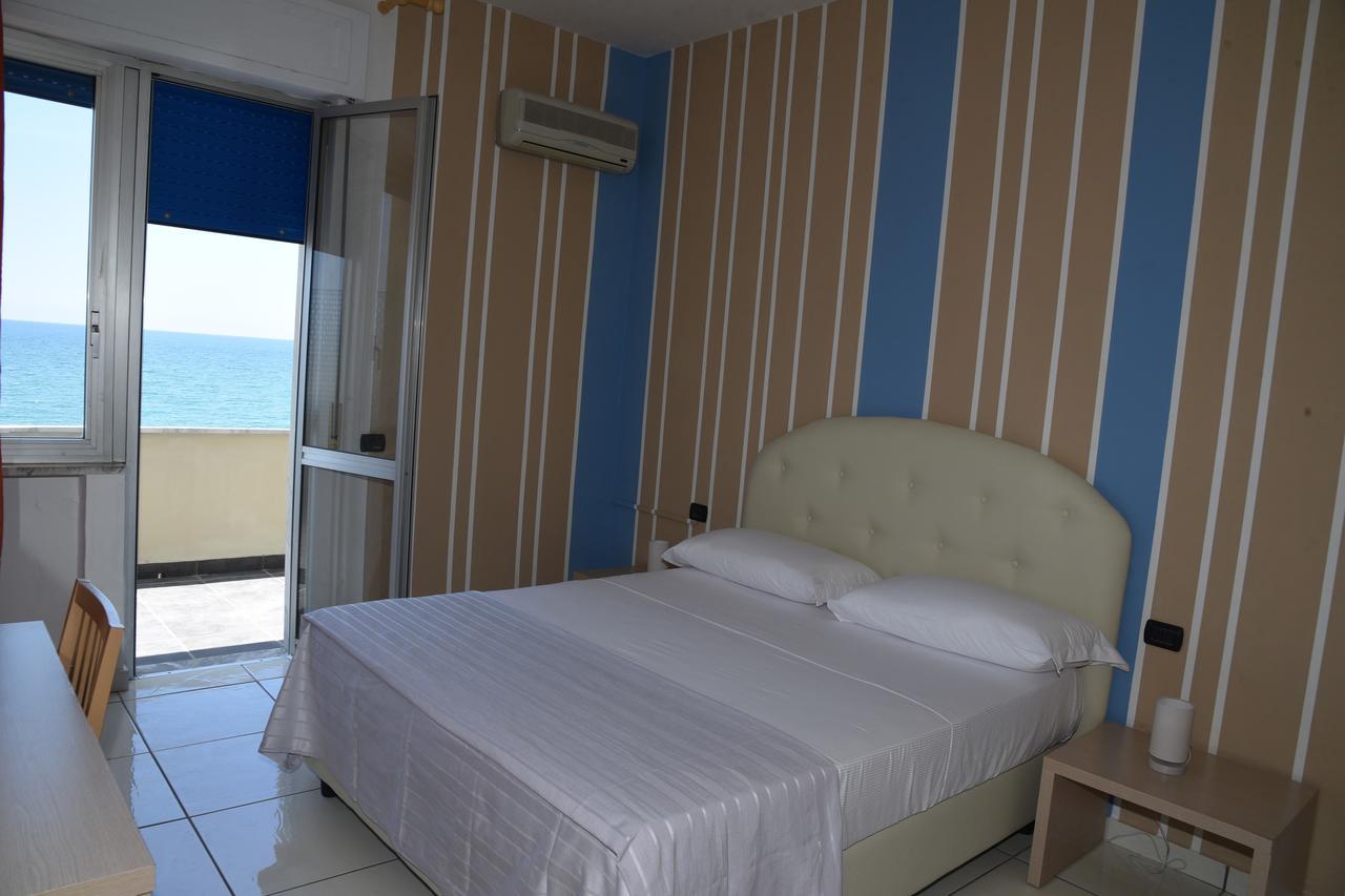 Blu Hotel ปอนเตกัญญาโน ภายนอก รูปภาพ